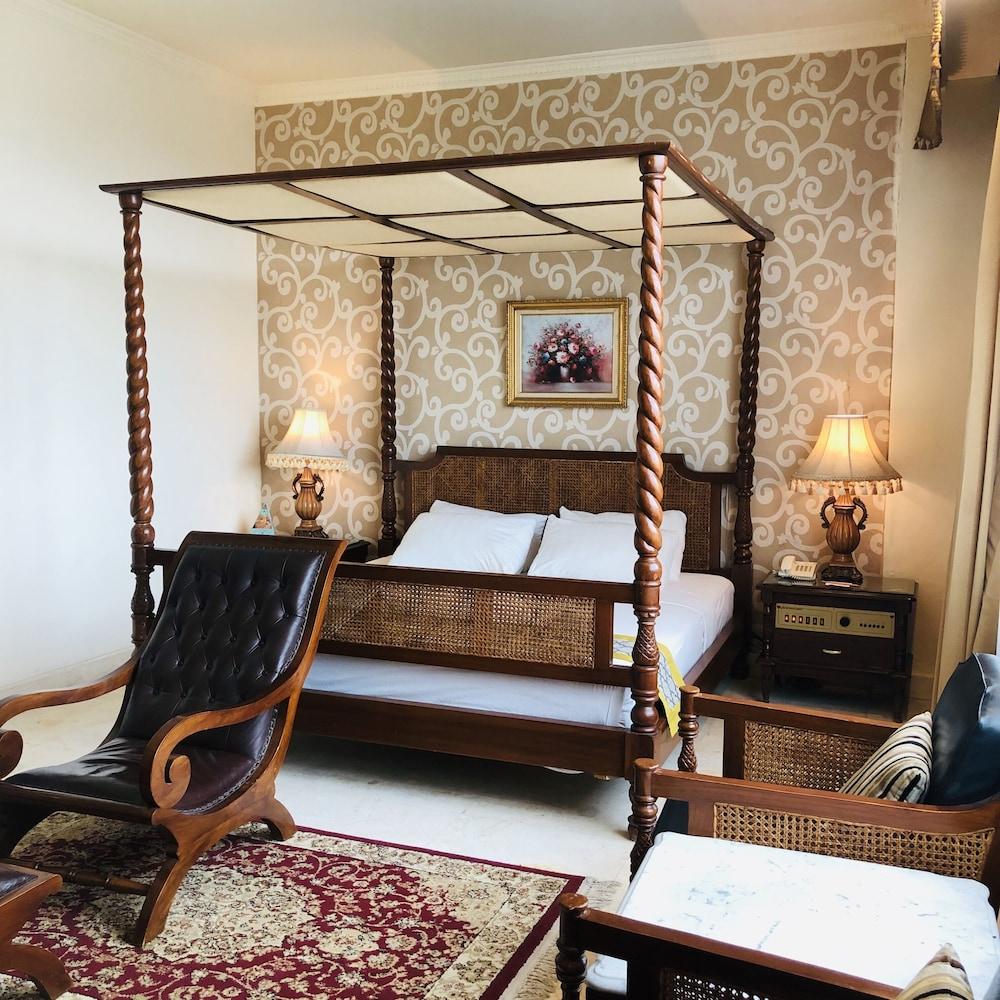 Hotel Indah Palace Solo Dış mekan fotoğraf