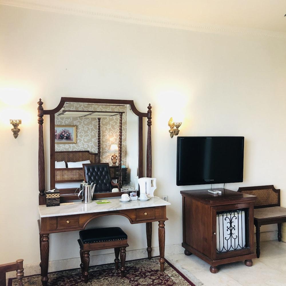 Hotel Indah Palace Solo Dış mekan fotoğraf