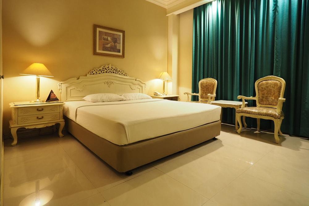 Hotel Indah Palace Solo Dış mekan fotoğraf