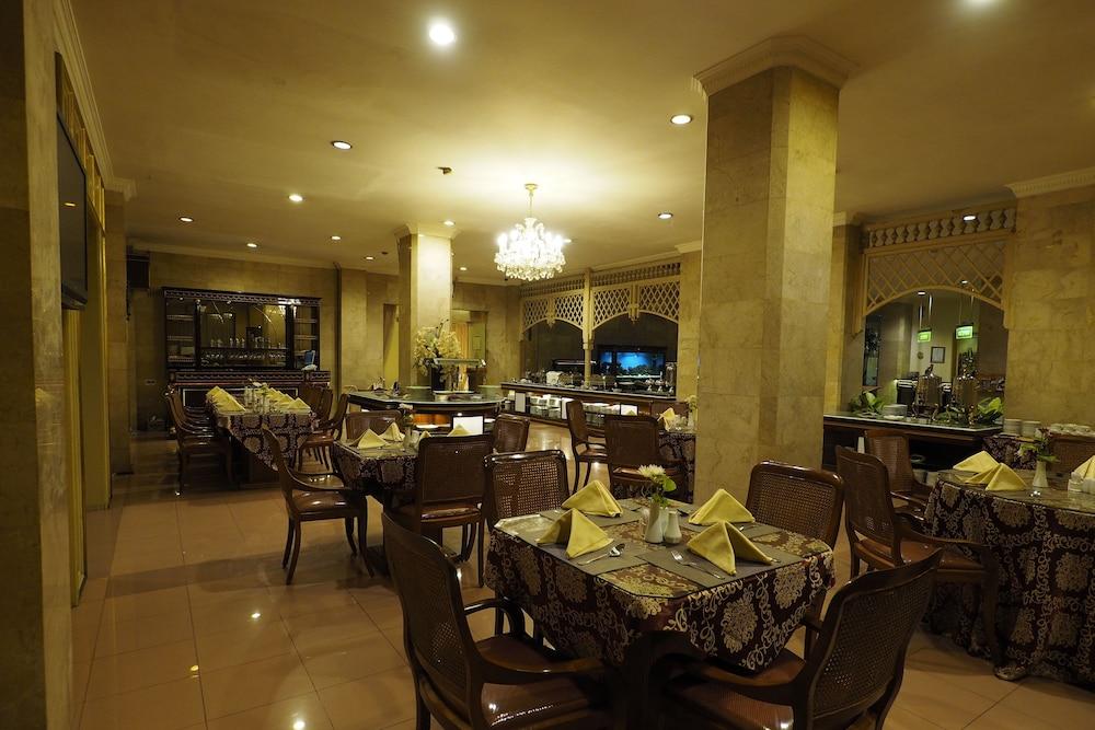 Hotel Indah Palace Solo Dış mekan fotoğraf