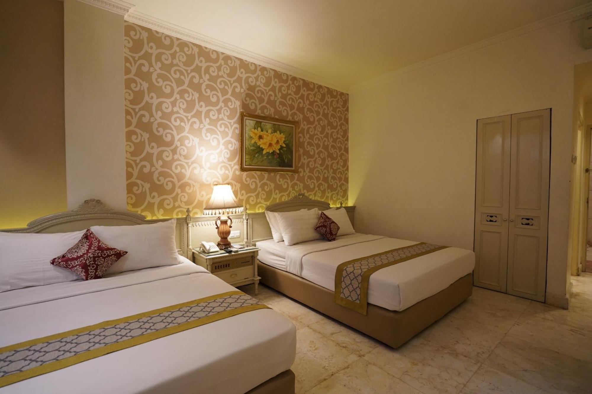 Hotel Indah Palace Solo Dış mekan fotoğraf