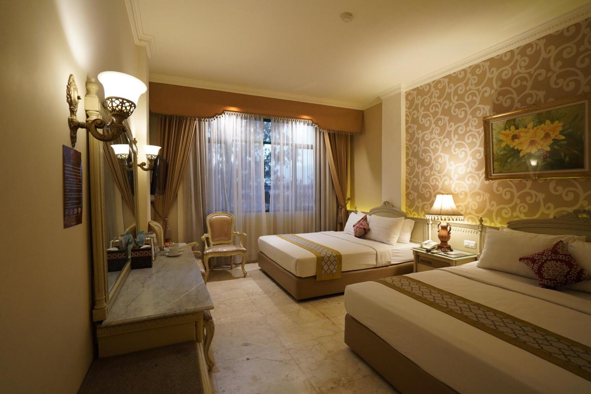 Hotel Indah Palace Solo Dış mekan fotoğraf