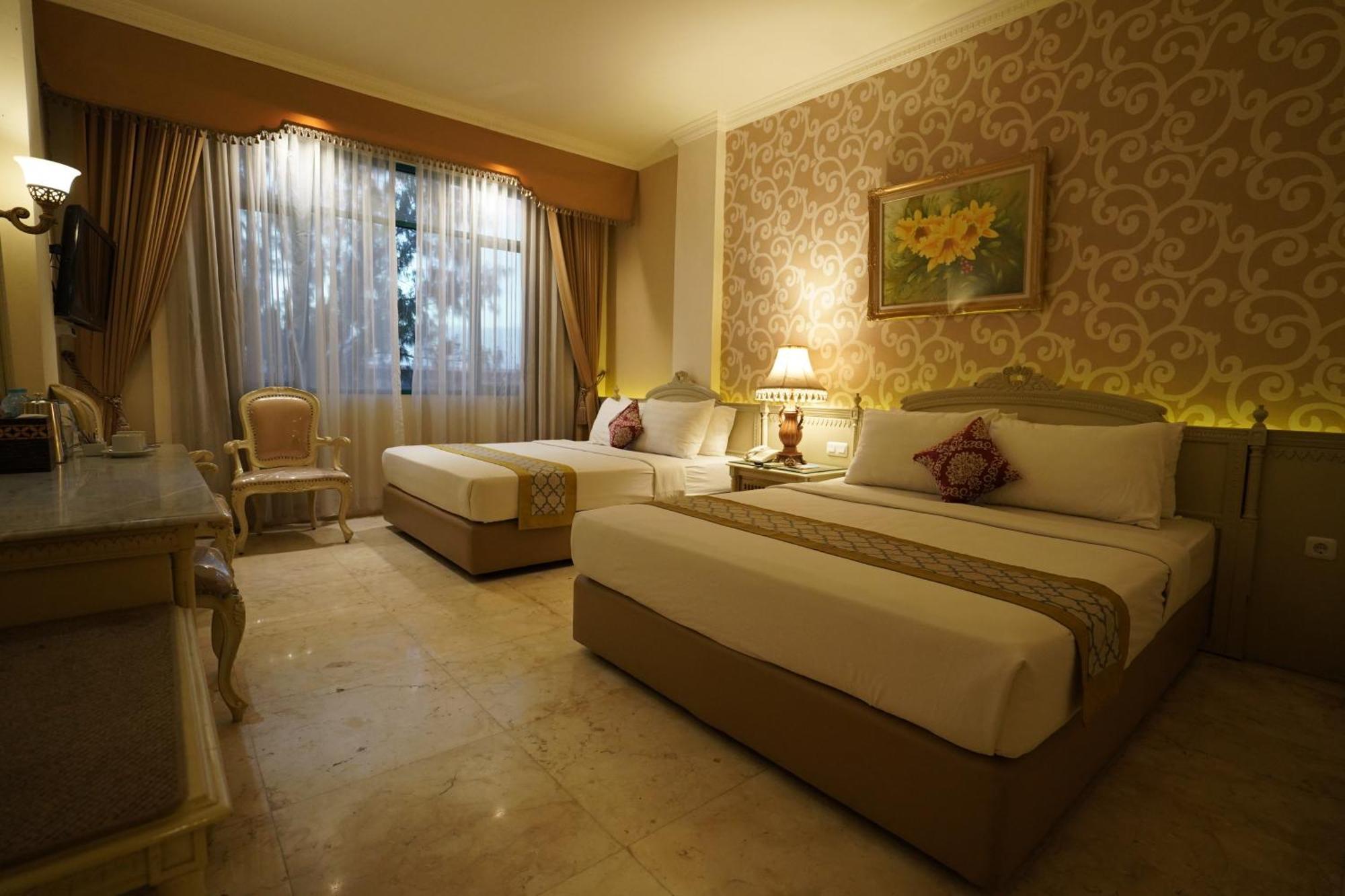 Hotel Indah Palace Solo Dış mekan fotoğraf