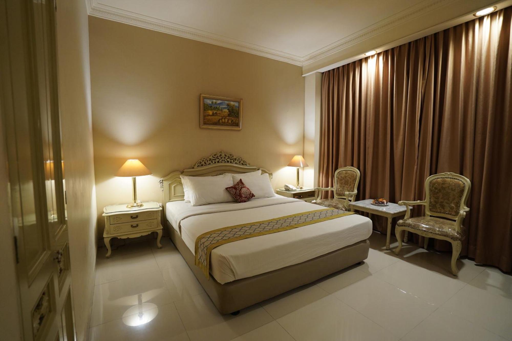 Hotel Indah Palace Solo Dış mekan fotoğraf