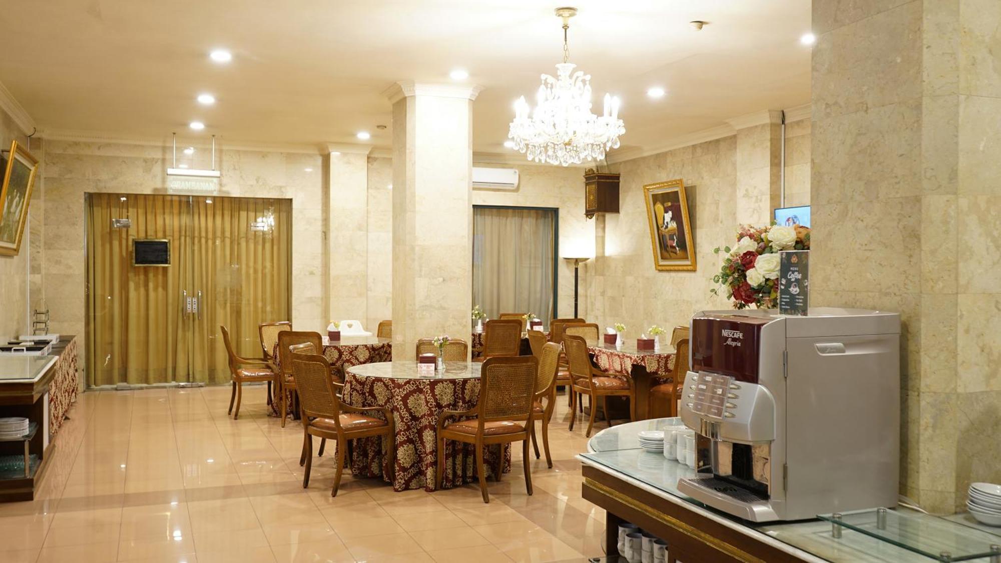 Hotel Indah Palace Solo Dış mekan fotoğraf
