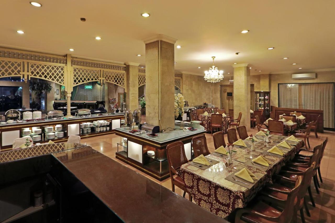 Hotel Indah Palace Solo Dış mekan fotoğraf
