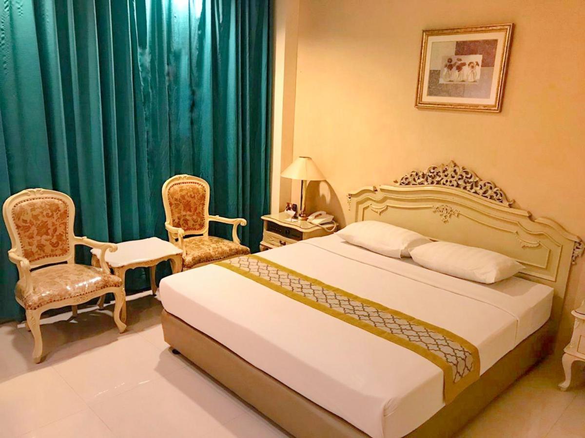 Hotel Indah Palace Solo Dış mekan fotoğraf