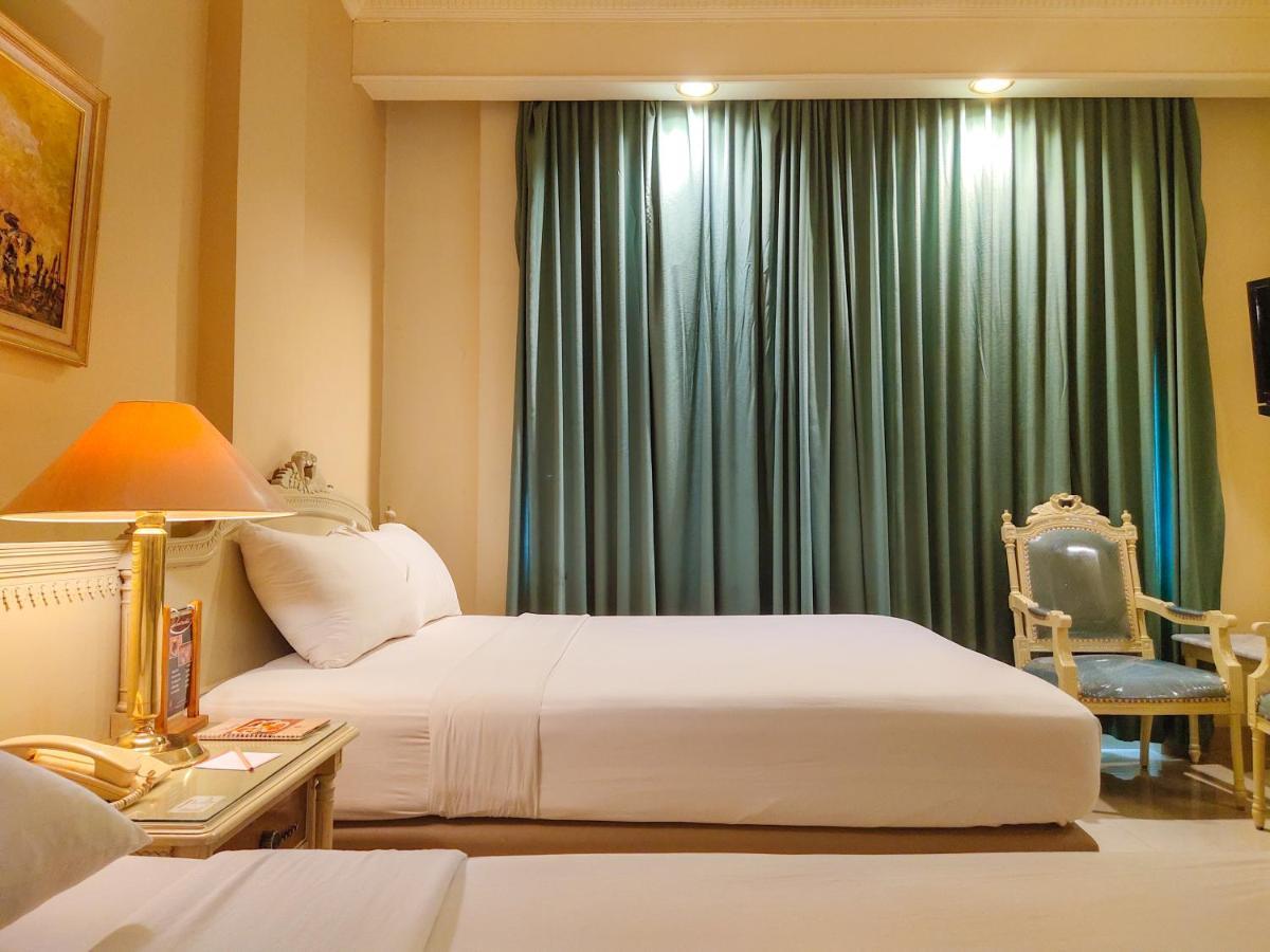Hotel Indah Palace Solo Dış mekan fotoğraf